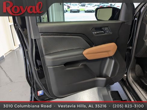Used 2026 GMC Canyon AT4 w/ Technology Plus Package AWD/4WD image 14