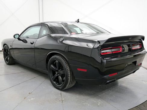 Used 2019 Dodge Challenger SRT Hellcat Redeye image 5