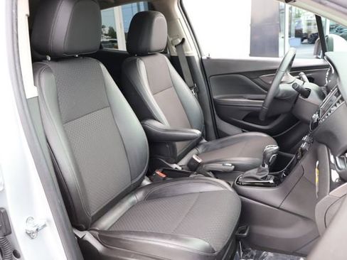 Used 2022 Buick Encore Preferred w/ Safety Package FWD image 22