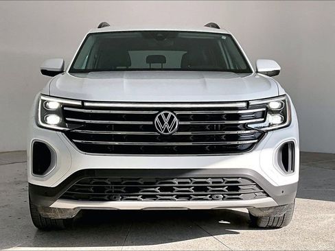 Used 2025 Volkswagen Atlas SE image 5