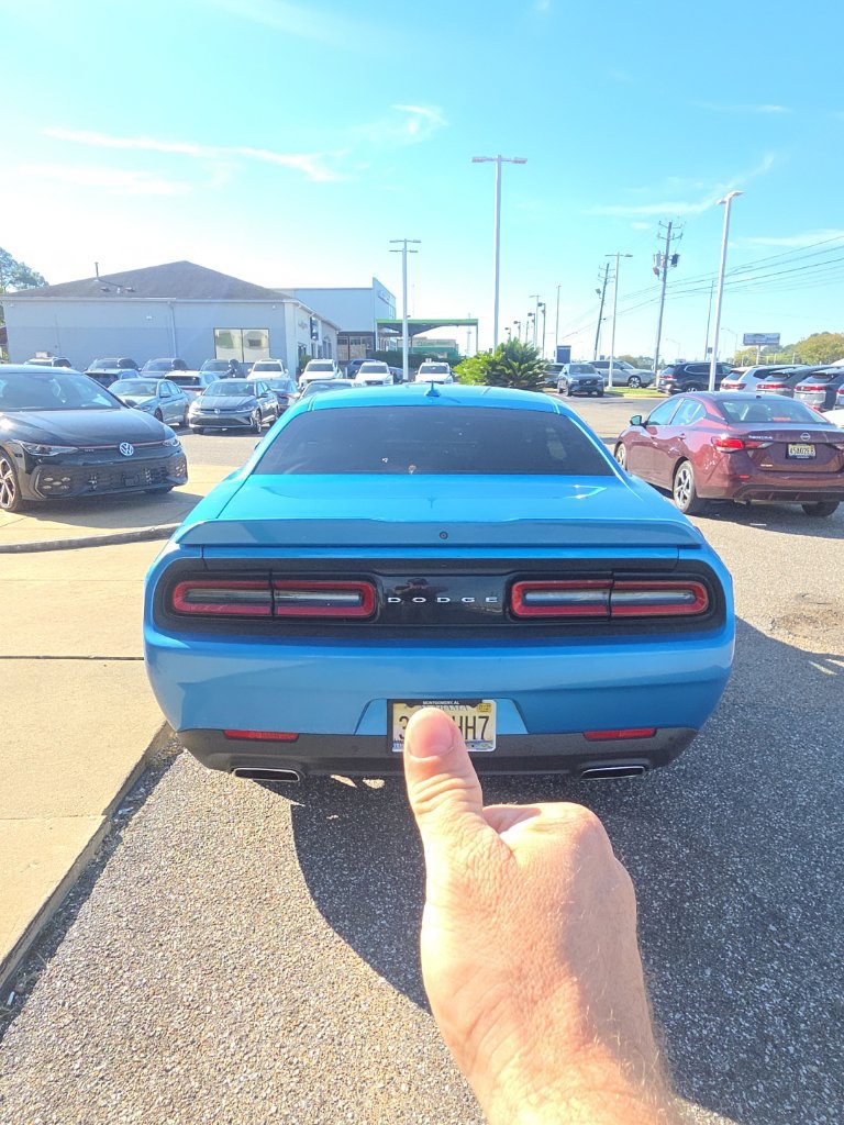 Used 2015 Dodge Challenger SXT Plus w/ Driver Convenience Group RWD image 6