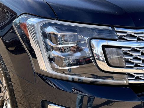 Used 2021 Ford Expedition Platinum image 28