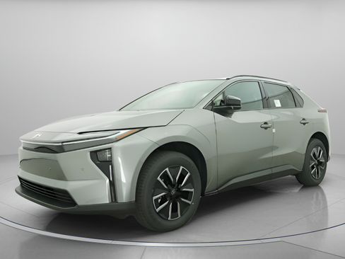 Used 2026 Toyota bZ AWD/4WD image 2