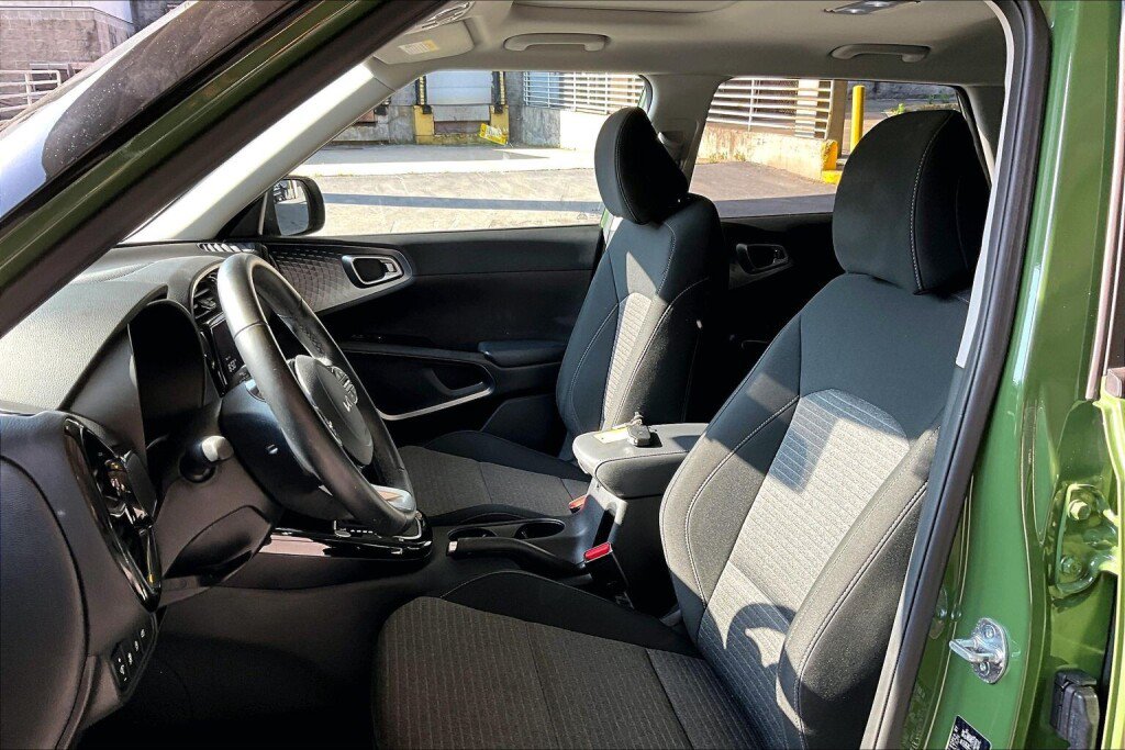 Used 2023 Kia Soul EX FWD image 15