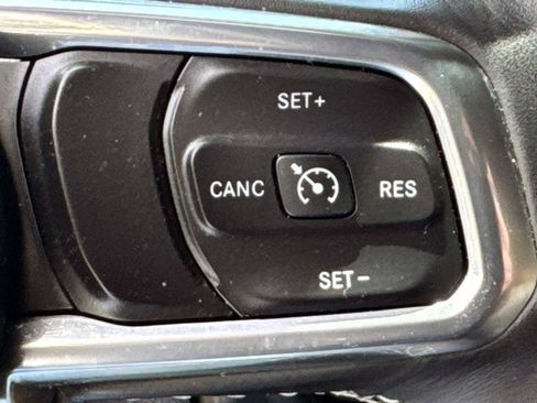 Used 2023 Jeep Wrangler Unlimited Sahara w/ Cold Weather Group AWD/4WD image 21