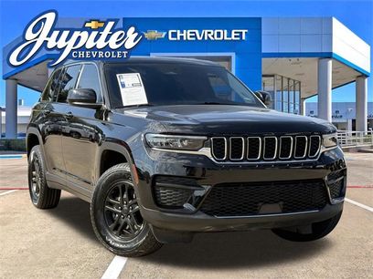 Used 2022 Jeep Grand Cherokee Laredo w/ Luxury Tech Group I
