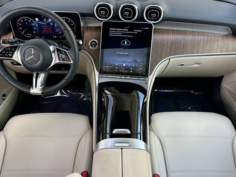Used 2026 Mercedes-Benz GLC 300 4MATIC image 15