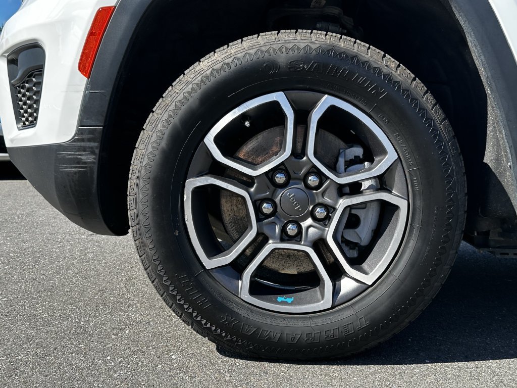 Certified 2024 Jeep Grand Cherokee Trailhawk AWD/4WD image 16
