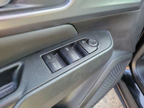 Used 2024 Chevrolet Equinox EV RS FWD image 17