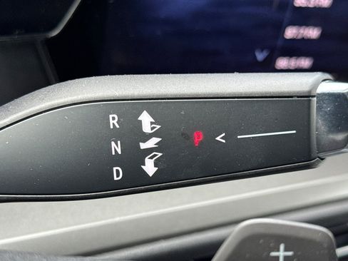 Certified 2024 Chevrolet Traverse LT image 24