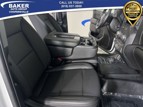 Used 2025 GMC Sierra 2500 Pro image 25