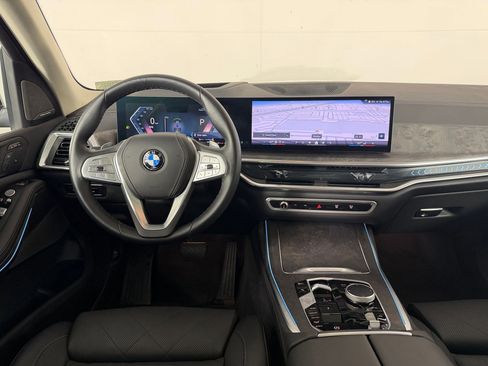 Used 2026 BMW X7 xDrive40i AWD/4WD image 4