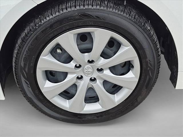 Used 2025 Toyota Corolla LE FWD image 22