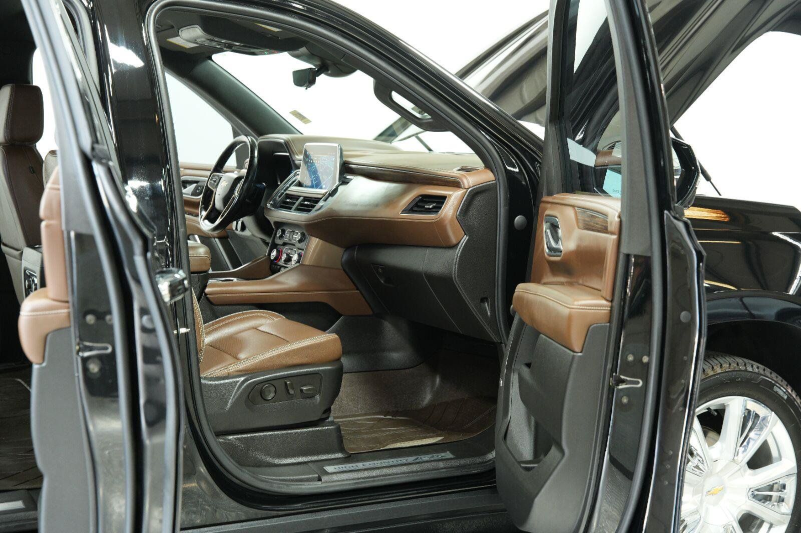 Certified 2023 Chevrolet Tahoe High Country AWD/4WD image 12