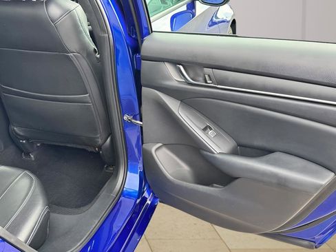Used 2018 Honda Accord Sport image 26