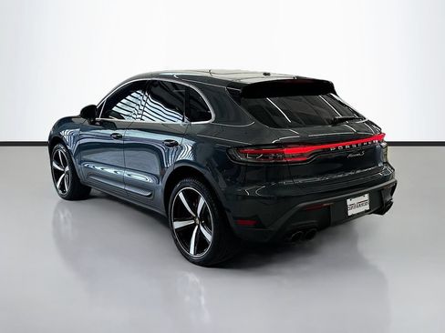 Certified 2022 Porsche Macan S AWD/4WD image 3