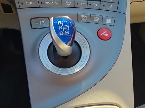 Used 2013 Toyota Prius Three image 16