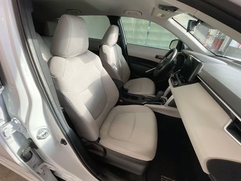 Used 2024 Toyota Corolla Cross L AWD/4WD image 24