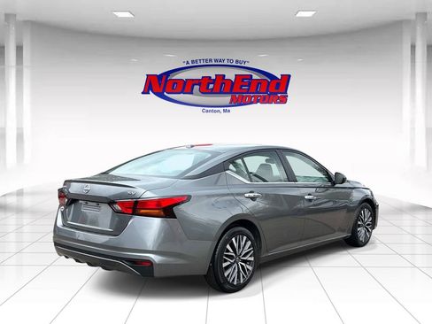 Used 2023 Nissan Altima 2.5 SV FWD image 7