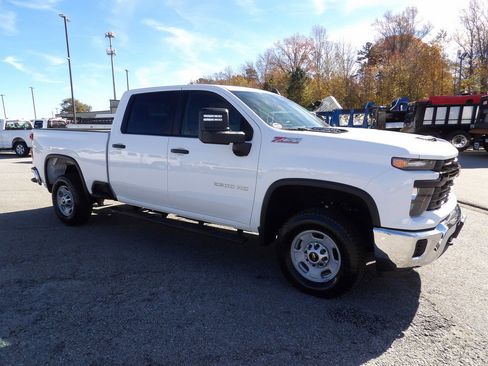 Used 2024 Chevrolet Silverado 2500 W/T w/ WT Convenience Package image 10