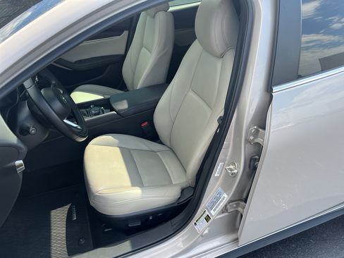 Used 2023 MAZDA MAZDA3 s FWD image 31
