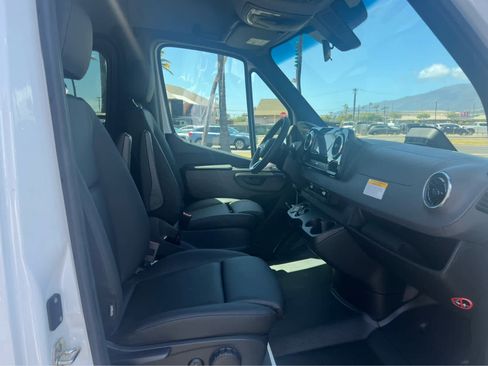 New 2025 Mercedes-Benz Sprinter 2500 image 18