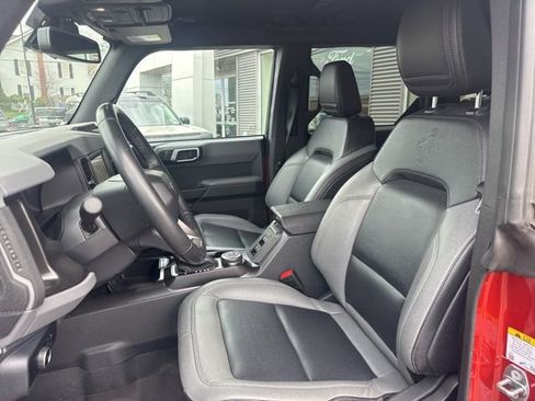 Used 2023 Ford Bronco Big Bend w/ Sasquatch Package image 11