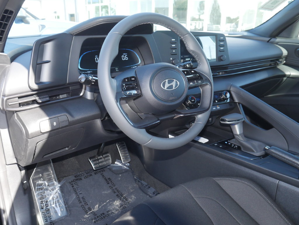New 2026 Hyundai Elantra Sport FWD image 30