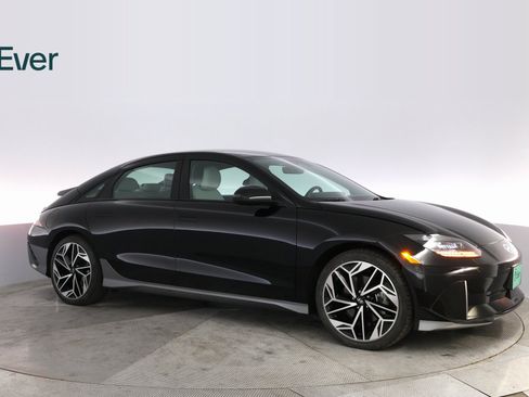 Used 2023 Hyundai Ioniq 6 SEL image 5