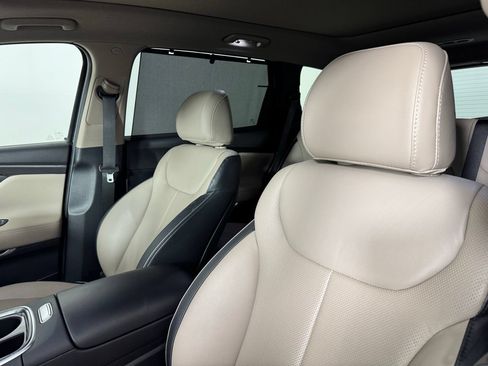 Used 2023 Hyundai Santa Fe Limited AWD/4WD image 10