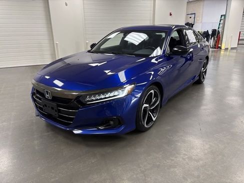 Used 2022 Honda Accord Sport image 3