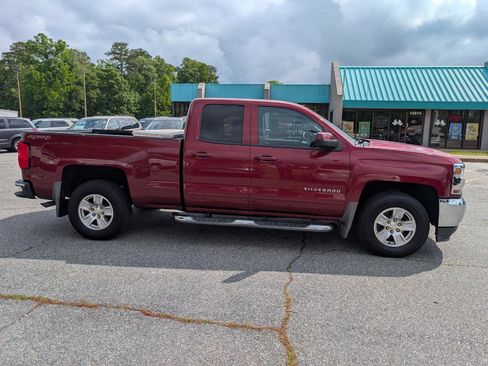 Used 2017 Chevrolet Silverado 1500 LT w/ All Star Edition AWD/4WD image 9
