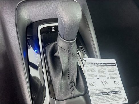 Used 2025 Toyota Corolla LE image 22