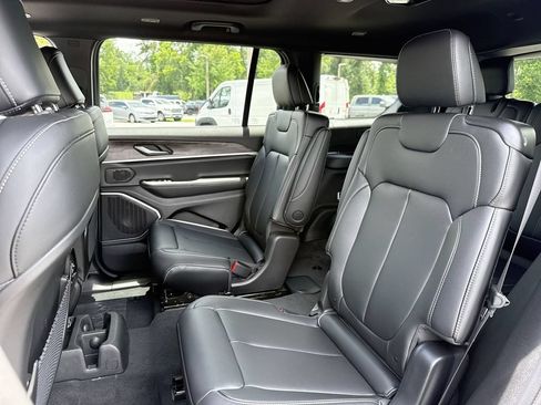 New 2026 Jeep Grand Cherokee L Limited AWD/4WD image 27