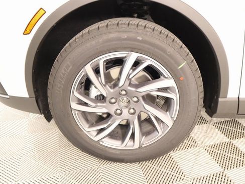 New 2026 Lincoln Corsair Premiere image 17