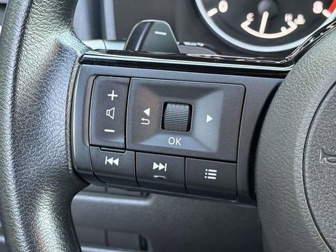 Used 2023 Nissan Rogue SV AWD/4WD image 19