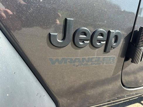 Used 2022 Jeep Wrangler Unlimited Sport AWD/4WD image 16