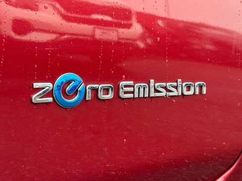 Used 2012 Nissan Leaf SL image 12