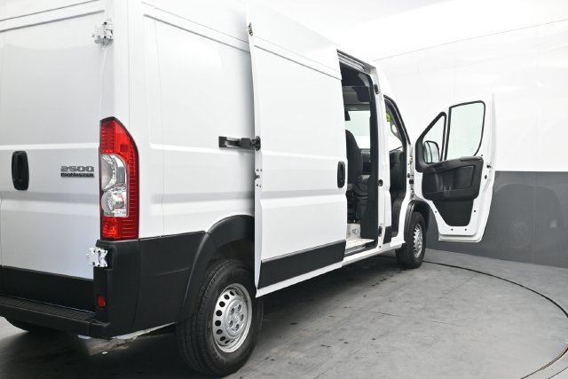 Used 2026 RAM ProMaster 2500 w/ Convenience Group FWD image 47