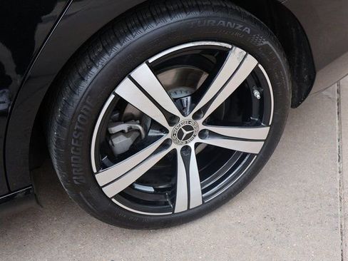 Used 2025 Mercedes-Benz C 300 4MATIC Sedan image 40