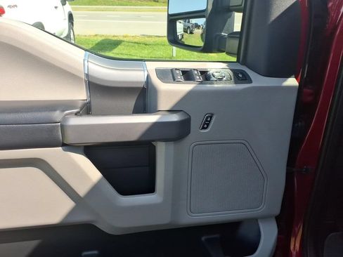 Used 2019 Ford F250 XLT w/ XLT Premium Package AWD/4WD image 19