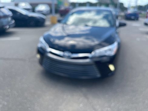 Used 2015 Toyota Camry XLE w/ Moonroof Package FWD image 10