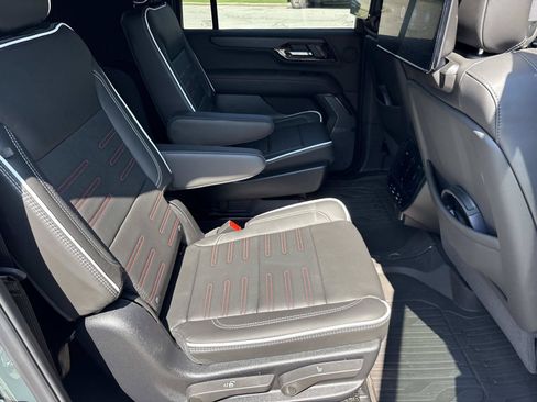Used 2026 GMC Yukon XL AT4 Ultimate AWD/4WD image 35