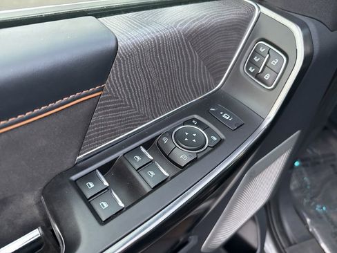 Certified 2023 Ford F350 Platinum w/ FX4 Off-Road Package image 20