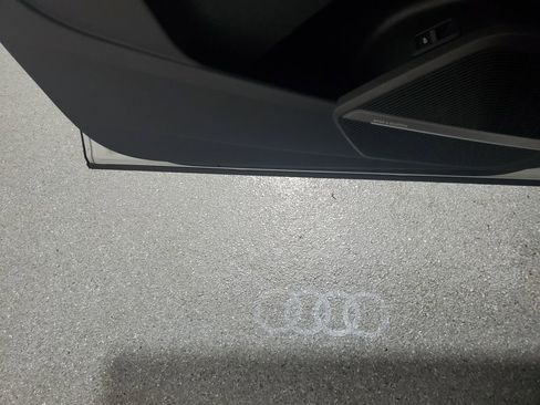Certified 2025 Audi Q5 2.0T Premium Plus image 12