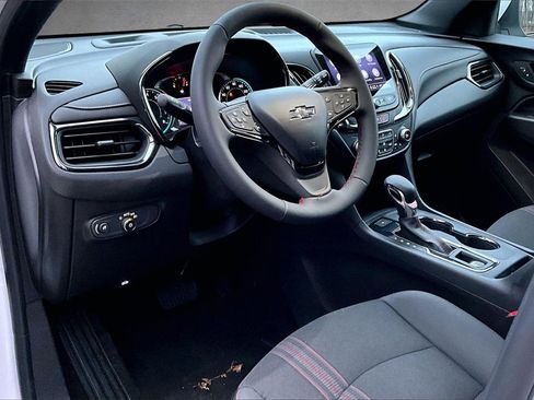 Used 2023 Chevrolet Equinox RS image 16