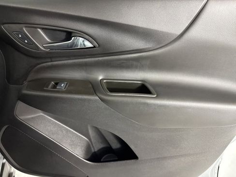 Used 2024 Chevrolet Equinox LT FWD image 14