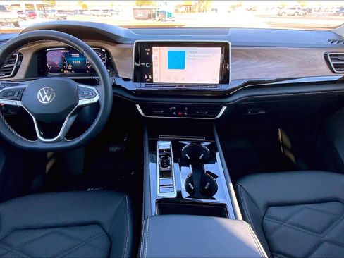 New 2026 Volkswagen Atlas SE FWD image 5