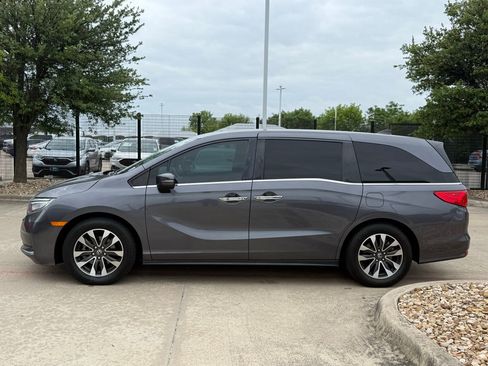 Used 2022 Honda Odyssey EX-L image 2