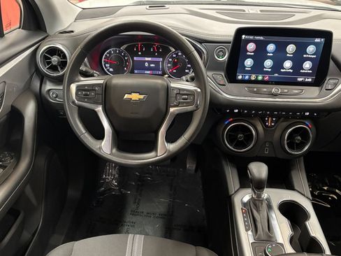 Used 2025 Chevrolet Blazer LT FWD image 35